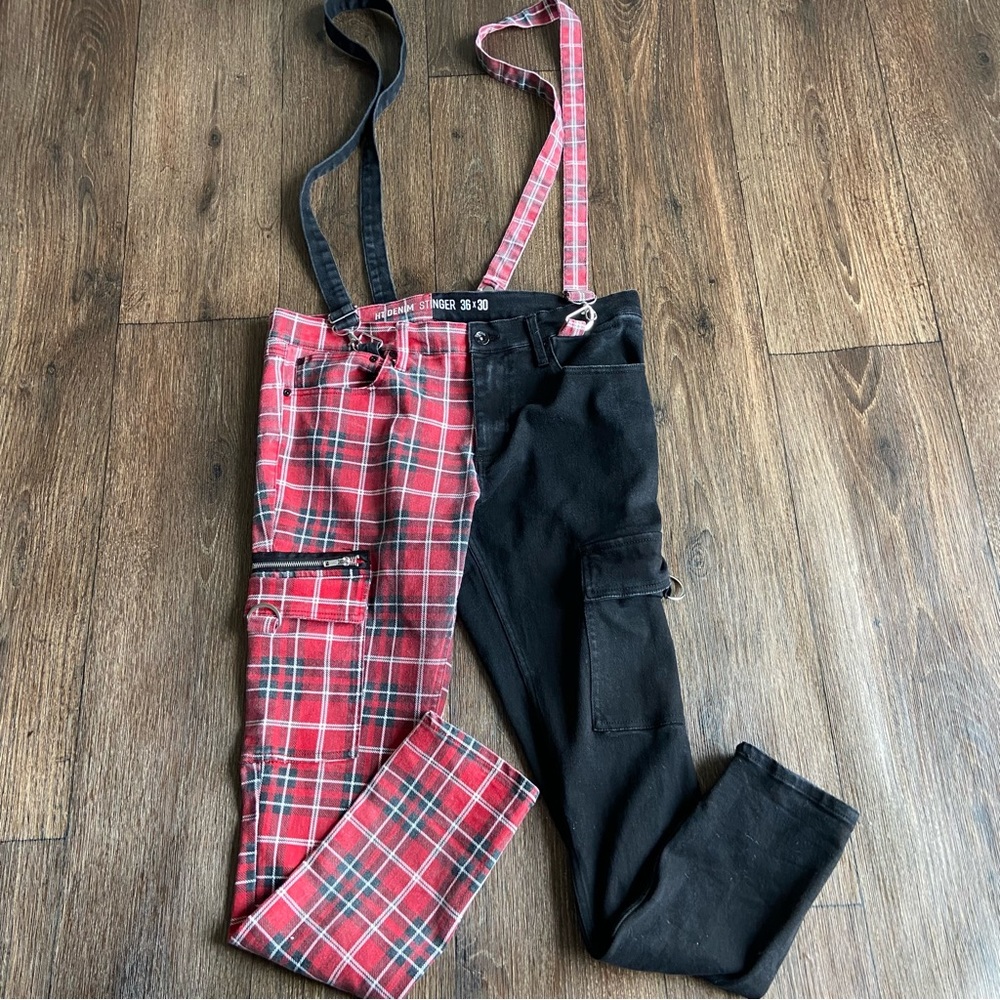 Hot Topic HT denim stinger red black colorblock black suspender overalls 36x30